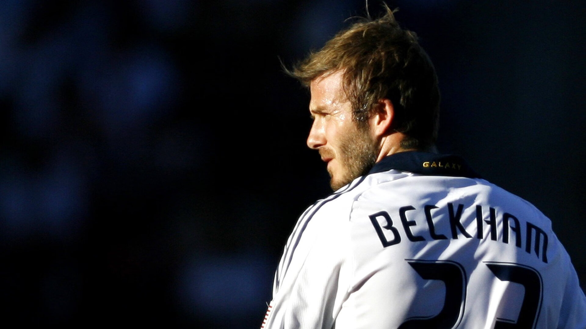 德甲关键扑救决定比赛走向,战术变化令人惊喜,德甲揭幕战